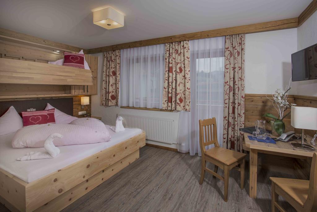 Gasthof Zum Wilden Kaiser Шефау ам Вилден Кайзер Стая снимка